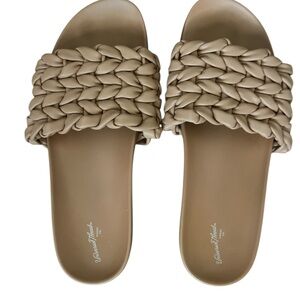 Universal Thread Woven Beige Slide Sandals